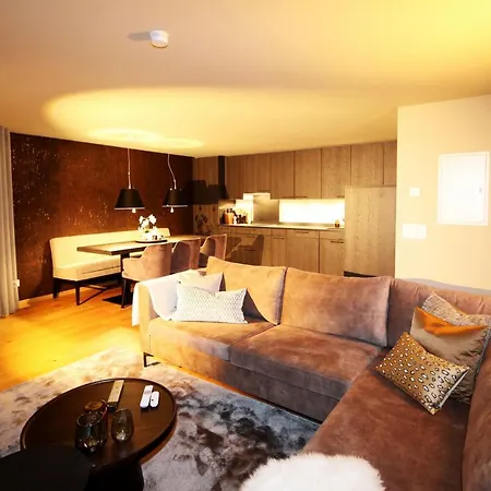 Hollywood 1 - A Luxury, Comfortable And Spacious Located Directly On The Slopes! Saas-Fee