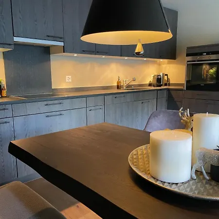 Hollywood 1 - A Luxury, Comfortable And Spacious Located Directly On The Slopes!