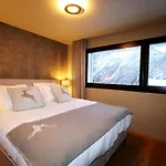 Hollywood 1 - A Luxury, Comfortable And Spacious Located Directly On The Slopes! * Saas Fee