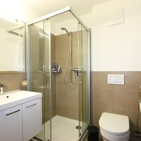 Hollywood 1 - A Luxury, Comfortable And Spacious Located Directly On The Slopes!